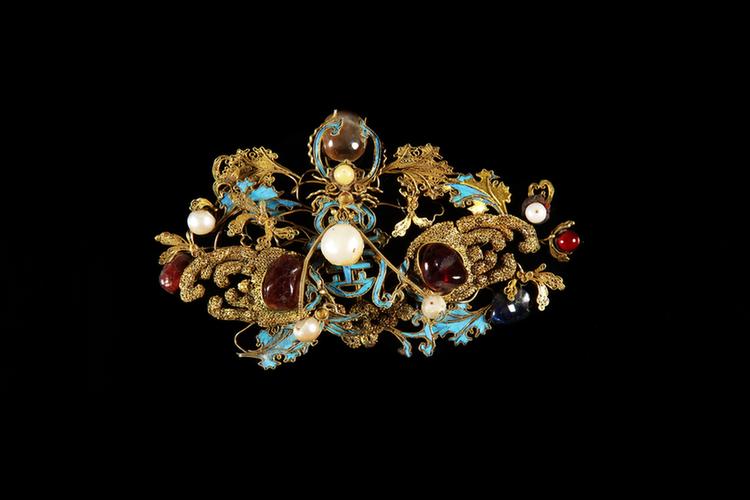 银镀金嵌宝石佛手蜘蛛纹簪