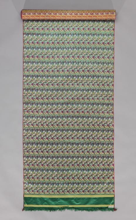 绿色花蝶纹广缎