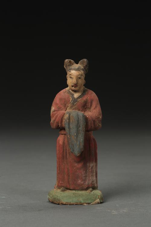 木雕彩绘拱手男立像