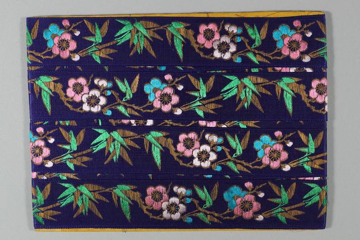 宝蓝色缎地三蓝梅竹纹绦