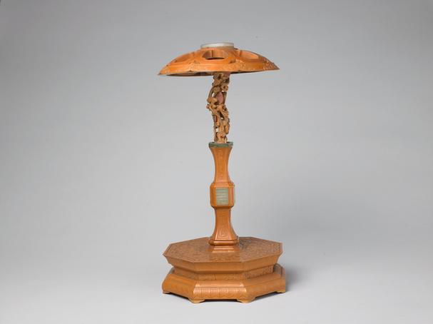 文竹夔凤勾莲纹八方冠架