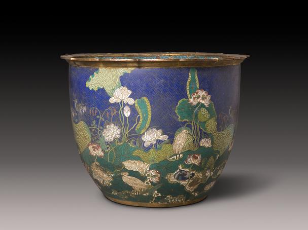 掐丝珐琅莲花纹鱼缸