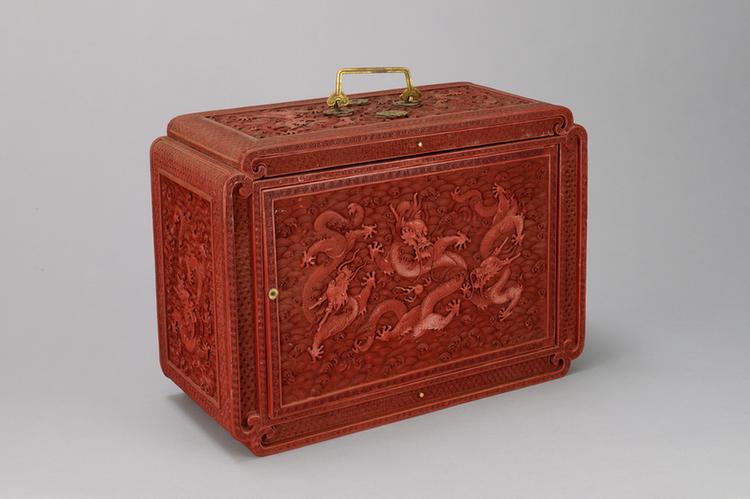 剔红海水龙珠纹多宝格式长方提匣