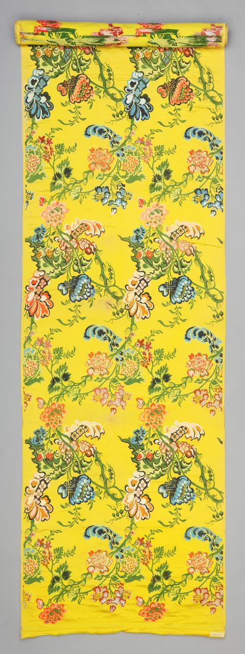 黄色串枝大花纹妆花缎