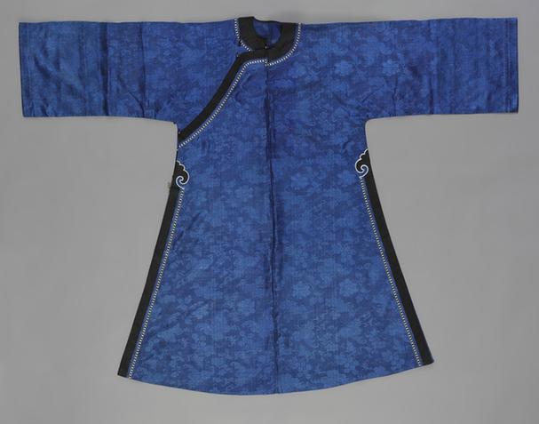 蓝色瓜蝶花卉纹暗花纱单氅衣