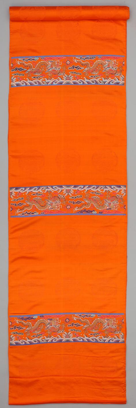 金黄色五彩蟒缎