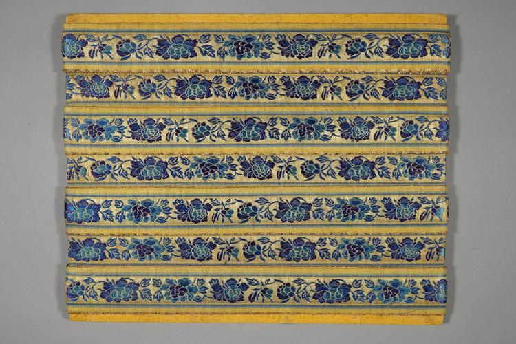 金地三蓝牡丹纹绦