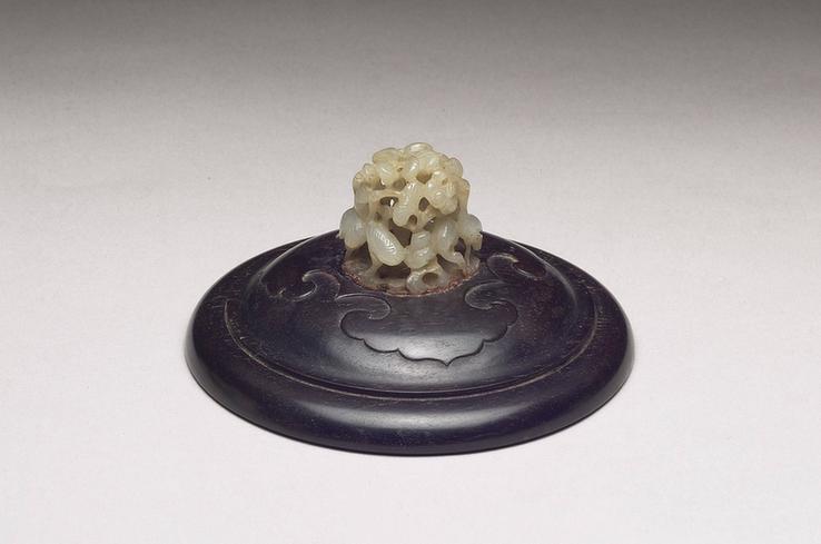 青灰玉雕松竹炉