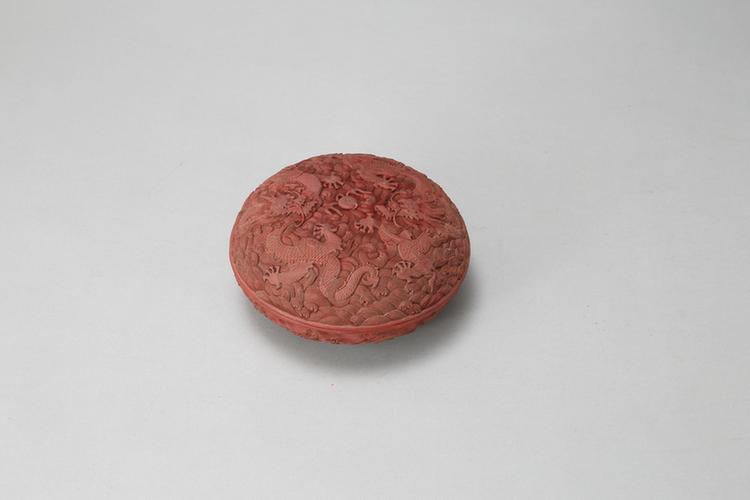 剔红双面五龙戏珠纹圆盒