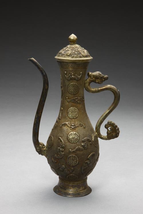 银錾刻福寿纹执壶