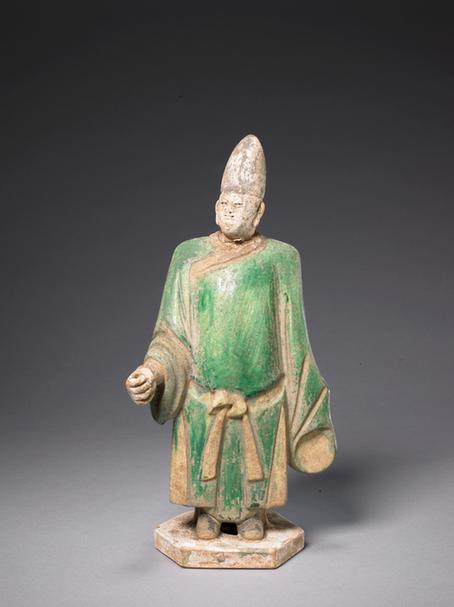 陶黄绿釉男立俑