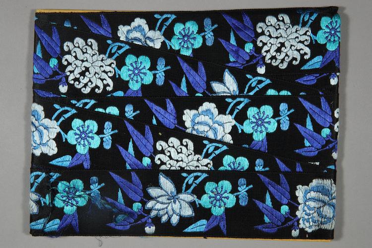 元青色缎地三蓝梅兰竹菊纹绦