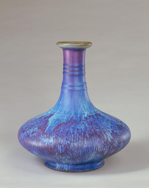 雍正款窑变釉弦纹瓶