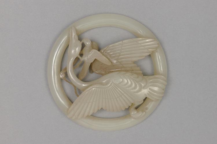 白玉镂雕鹦鹤环佩