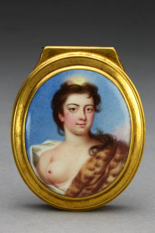 铜胎画珐琅西洋人物图椭圆粉盒