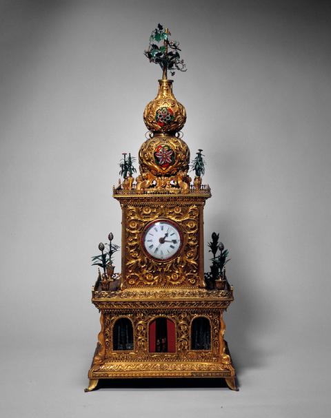 铜镀金葫芦式转花钟