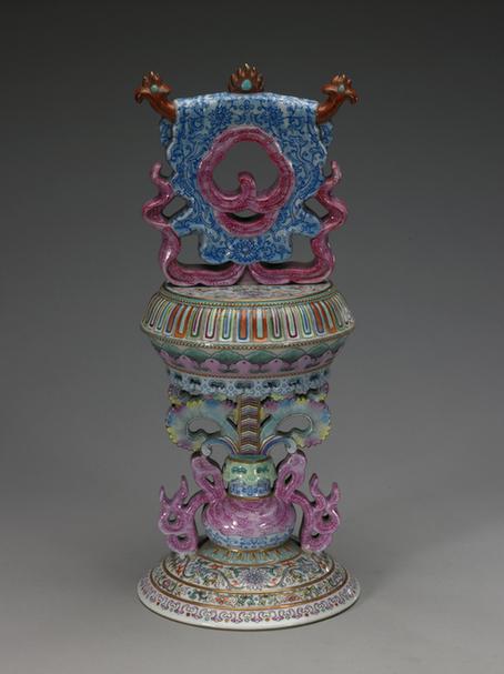 乾隆款粉彩五供养-声