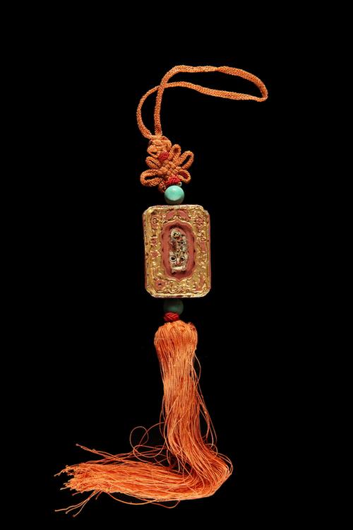 嵌螺钿长方形紫金锭佩