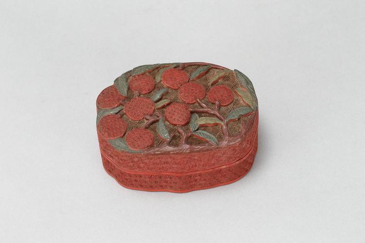 堆彩樱桃纹盒