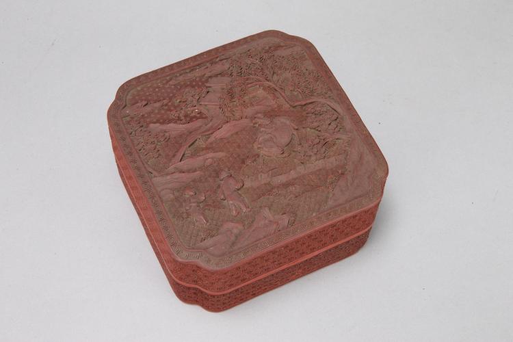 剔红山水人物图四方委角盒