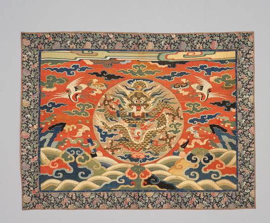 红色缂丝云龙纹桌垫