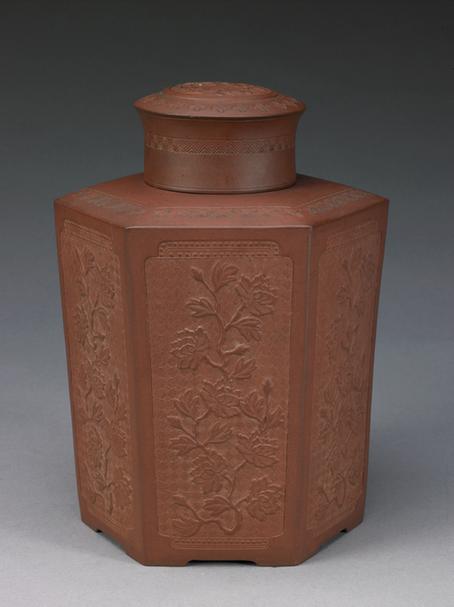 宜兴窑紫砂六方凸花纹罐