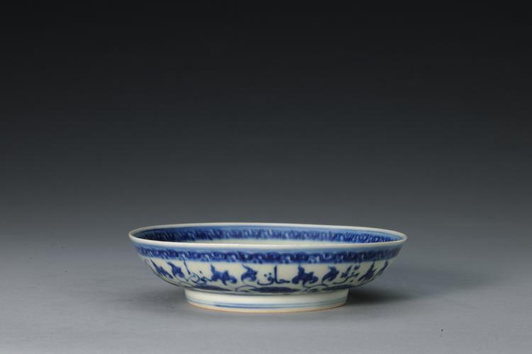 正德款青花缠枝莲托阿拉伯文盘