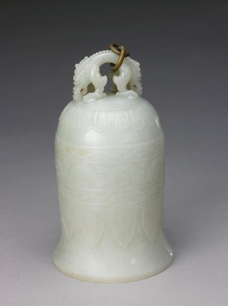 青玉蝉纹龙钮钟