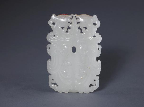 白玉双凤纹鸡心佩