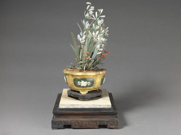 铜镀金嵌白玉八宝海棠式盆玉石梅花盆景