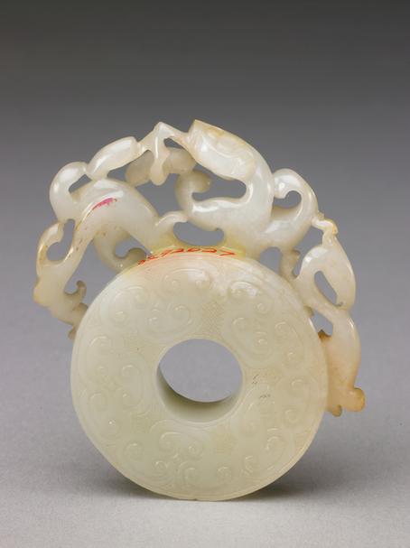 白玉透雕螭凤纹璧式佩