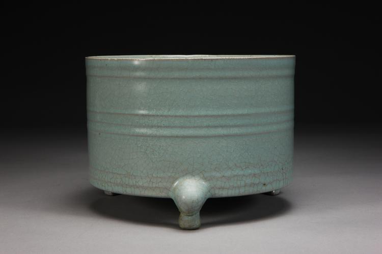 汝窑天青釉弦纹樽