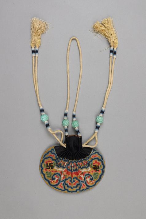 红青色缎口满纳万福纹椭圆荷包