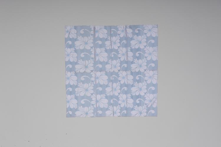 银灰色大洋花纹泰西缎怀挡料