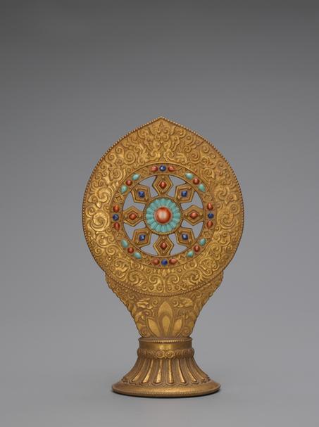 乾隆款金釉五彩瓷法轮