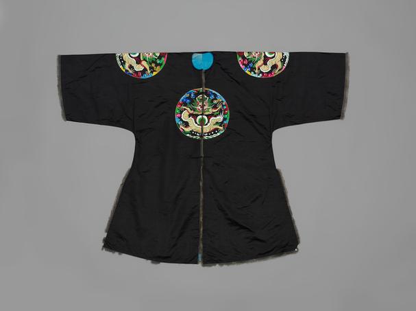 石青色缎绣四团彩云金龙纹夹衮服