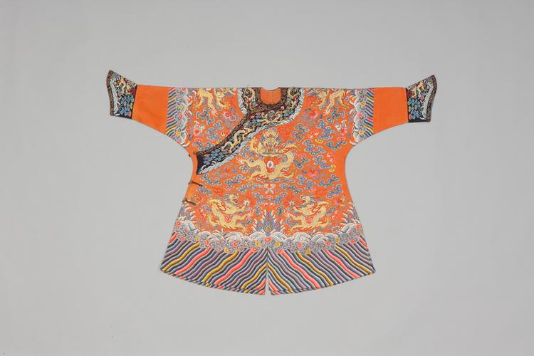 杏黄色纳纱彩云蝠八宝金龙纹小男单蟒袍