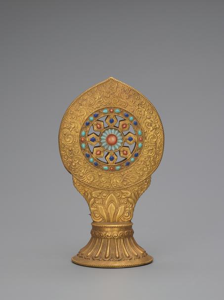 乾隆款金釉五彩瓷法轮