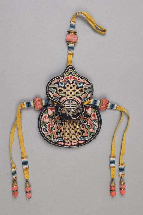 石青色缎平金锁绣福寿绵长纹葫芦式荷包