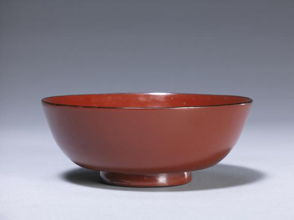 黑漆描金缠枝莲团锦纹成份餐具-酱色碗