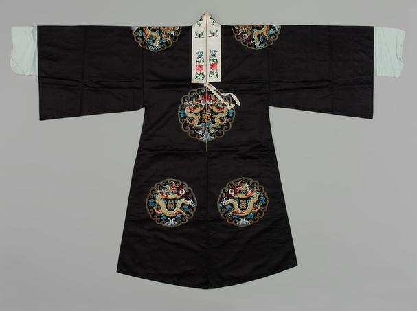 红青色缎绣双喜字金十团云龙纹男帔