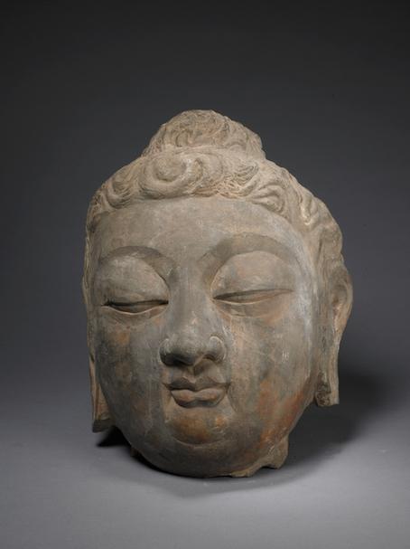 石彩绘佛像头