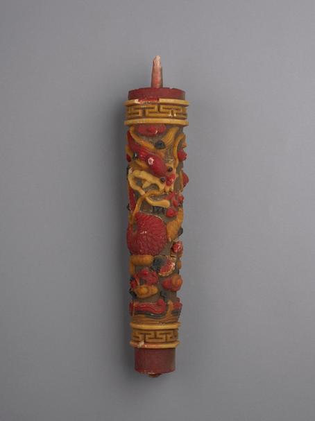 五彩云龙纹圆蜡