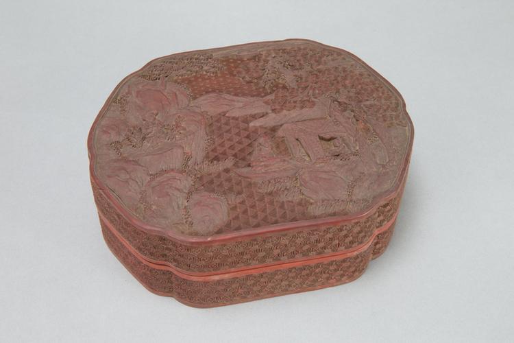 剔红山水人物图长方委角盒