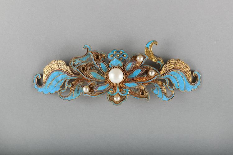 银镀金点翠嵌珠莲花纹结子