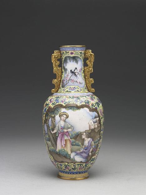 铜胎画珐瑯西洋人物观音瓶-1