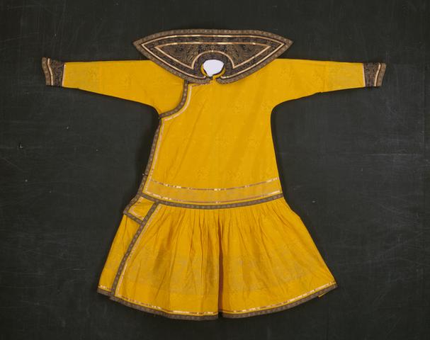 明黄色描金云龙纹暗花纱男单朝袍