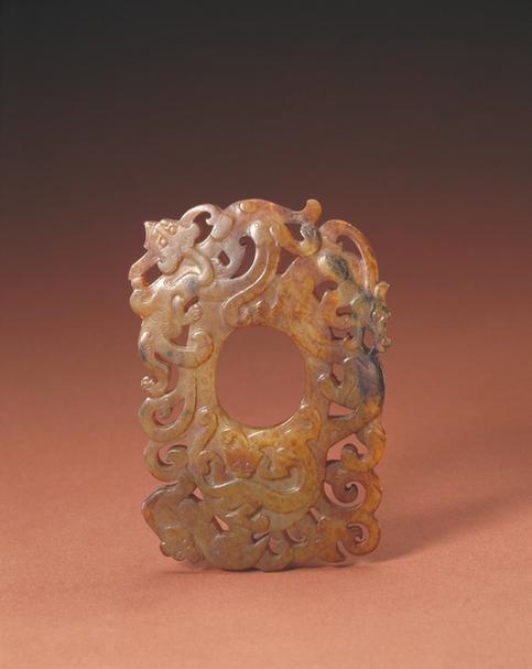 白玉镂雕螭纹鸡心佩