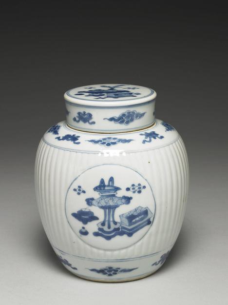 青花博古图盖罐