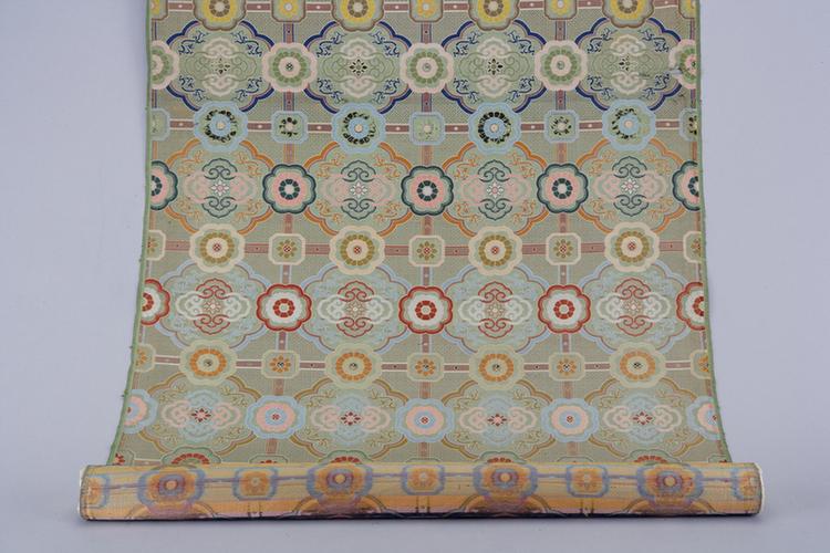 绿色地四合如意纹天华锦